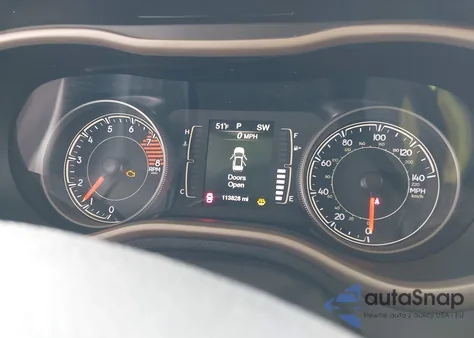 2017 Jeep Cherokee Latitude 4X4 z USA, uszkodzony, nr VIN 1C4PJMCSXHW513801